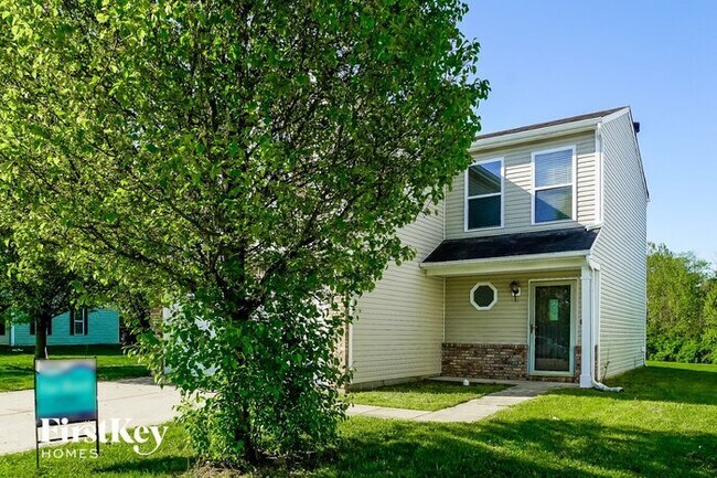 2122 Southernwood Ln in Indianapolis, IN - Building Photo - Building Photo