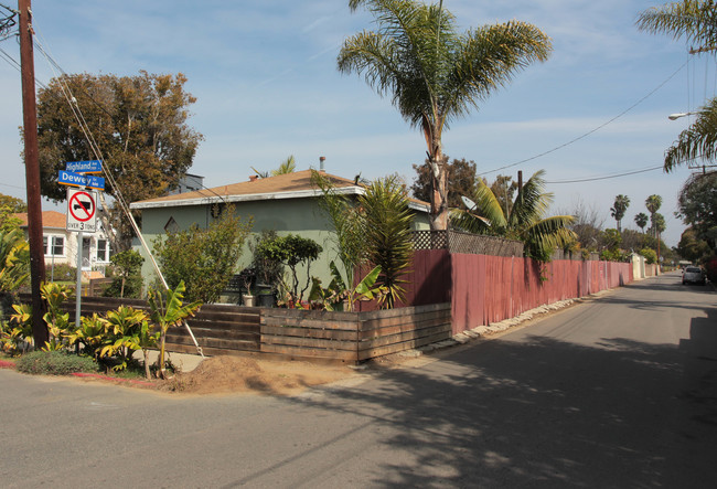 634-648 Ozone St in Santa Monica, CA - Building Photo - Building Photo