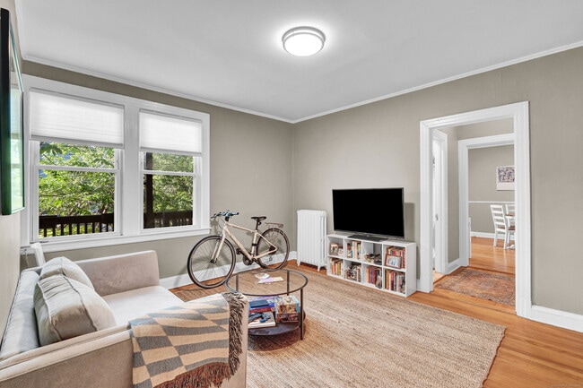28 Whitney St in Hartford, CT - Building Photo - Building Photo