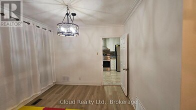 1393 Birchmount Rd in Toronto, ON - Building Photo - Building Photo