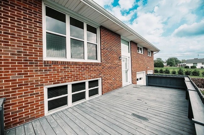 935 McKnight Rd in Indiana, PA - Building Photo - Building Photo