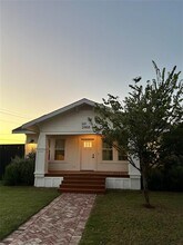 2468 Gruene Rd in New Braunfels, TX - Foto de edificio - Building Photo