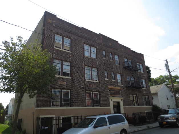 526 S 14th Ave in Newark, NJ - Building Photo - Building Photo