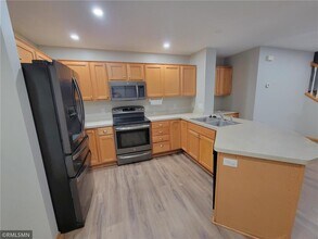 3553 Sterling Heights Dr in River Falls, WI - Building Photo - Building Photo