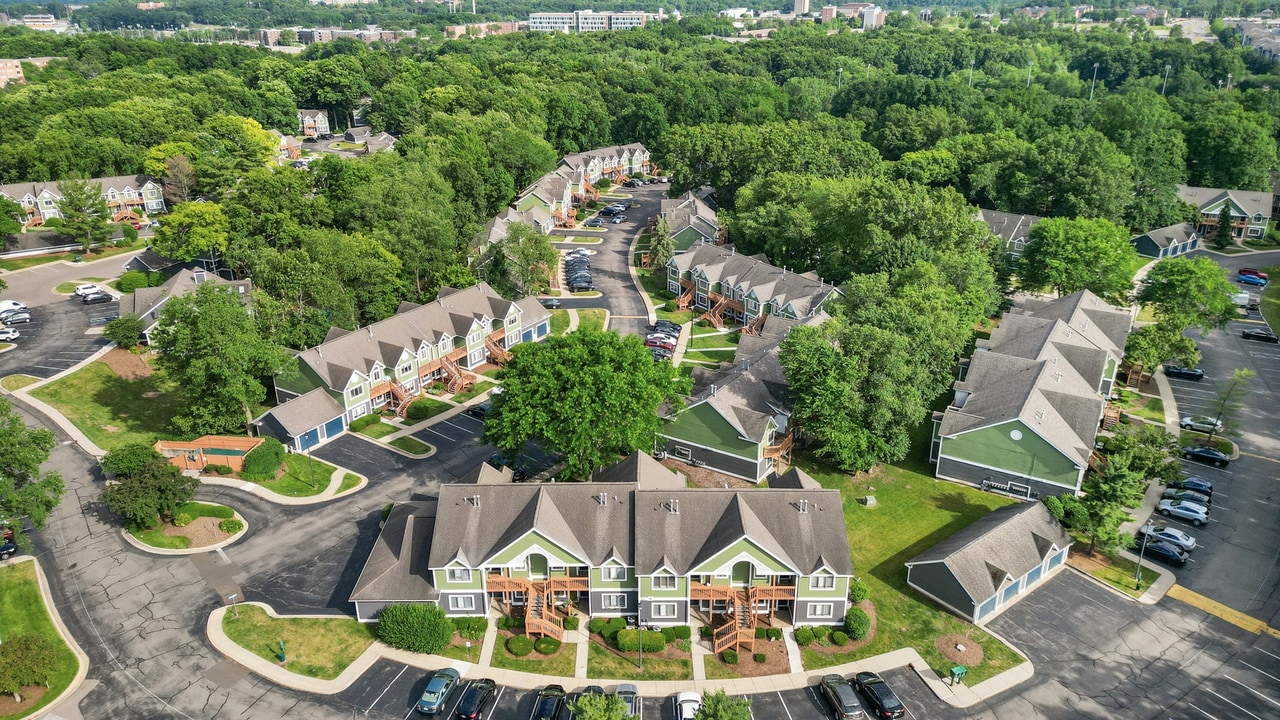 Wildwood off Main in Kalamazoo, MI - Building Photo