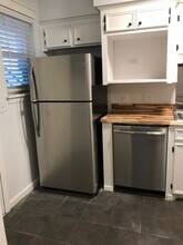 117 Wentworth St in Charleston, SC - Building Photo - Building Photo