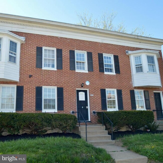 property at 109 S Bentz St