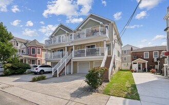 206 E Magnolia Ave in Wildwood, NJ - Building Photo