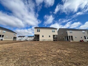 208 Shallowbag Bay Ln in Jacksonville, NC - Building Photo - Building Photo