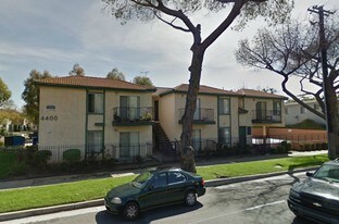 4400 W Washington Blvd in Los Angeles, CA - Building Photo