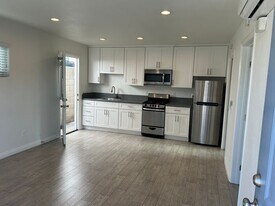 628 Geneva Ave in Huntington Beach, CA - Building Photo