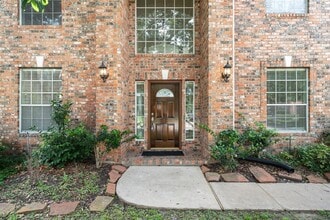 6026 Briar Hill Ct in Sugar Land, TX - Building Photo - Building Photo