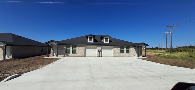 108 Lollipop in Weatherford, TX - Building Photo - Building Photo