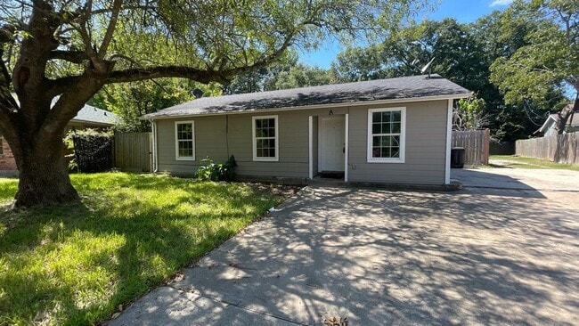 property at 11435 Raincove Dr