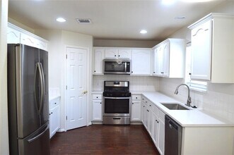 5224 Tower Trail in Austin, TX - Building Photo - Building Photo