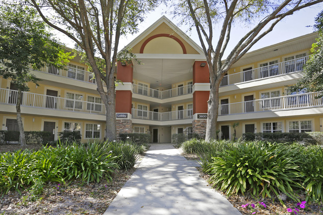 Furnished Studio - Gainesville in Gainesville, FL - Foto de edificio - Building Photo