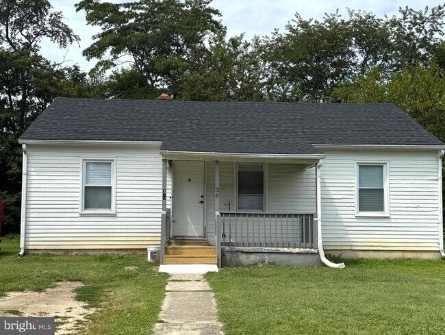 property at 36 Oakland St