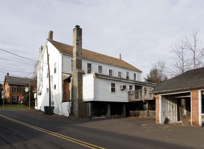 2201 Spinnerstown Rd in Quakertown, PA - Building Photo - Building Photo