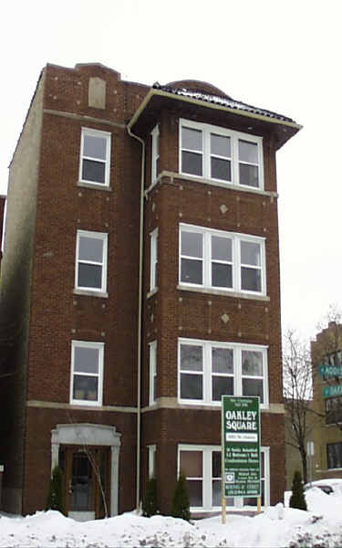 2259 W Addison St in Chicago, IL - Building Photo