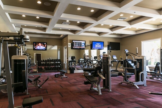 1367 S Country Club Dr in Mesa, AZ - Building Photo - Building Photo