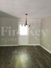 420 Freestone Dr in Newnan, GA - Building Photo - Building Photo