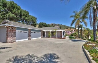 3456 Los Sicomoros Ln in Fallbrook, CA - Building Photo - Building Photo