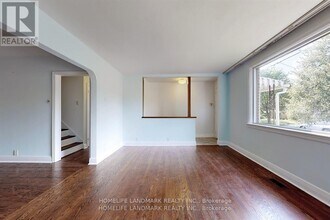 21 Pleasant Ave in Toronto, ON - Building Photo - Building Photo