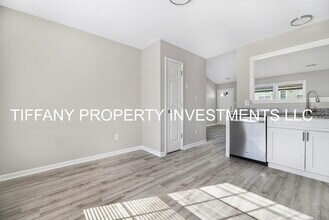 2736 Fairstone Ave in Charlotte, NC - Building Photo - Building Photo
