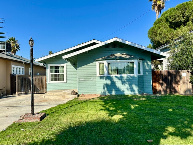 property at 1421 E Olive Ave