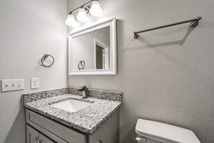 16613 E Lynbrook in Montgomery, TX - Building Photo