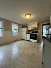 33 High St in Agawam, MA - Building Photo - Building Photo