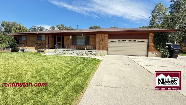 1357 E Milne Ln in Midvale, UT - Foto de edificio - Building Photo