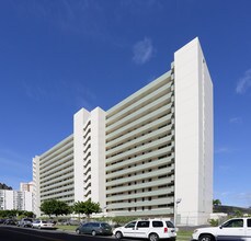 Fairway Gardens in Honolulu, HI - Building Photo - Building Photo