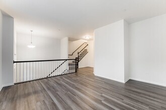 1985 Kingsley Cir in Northbrook, IL - Building Photo - Building Photo