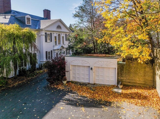 15 Catlin Rd, Unit 15 in Brookline, MA - Building Photo - Building Photo