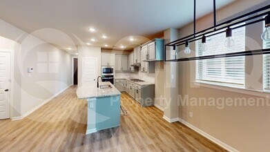 5521 Capilano Ct in Garland, TX - Building Photo - Building Photo