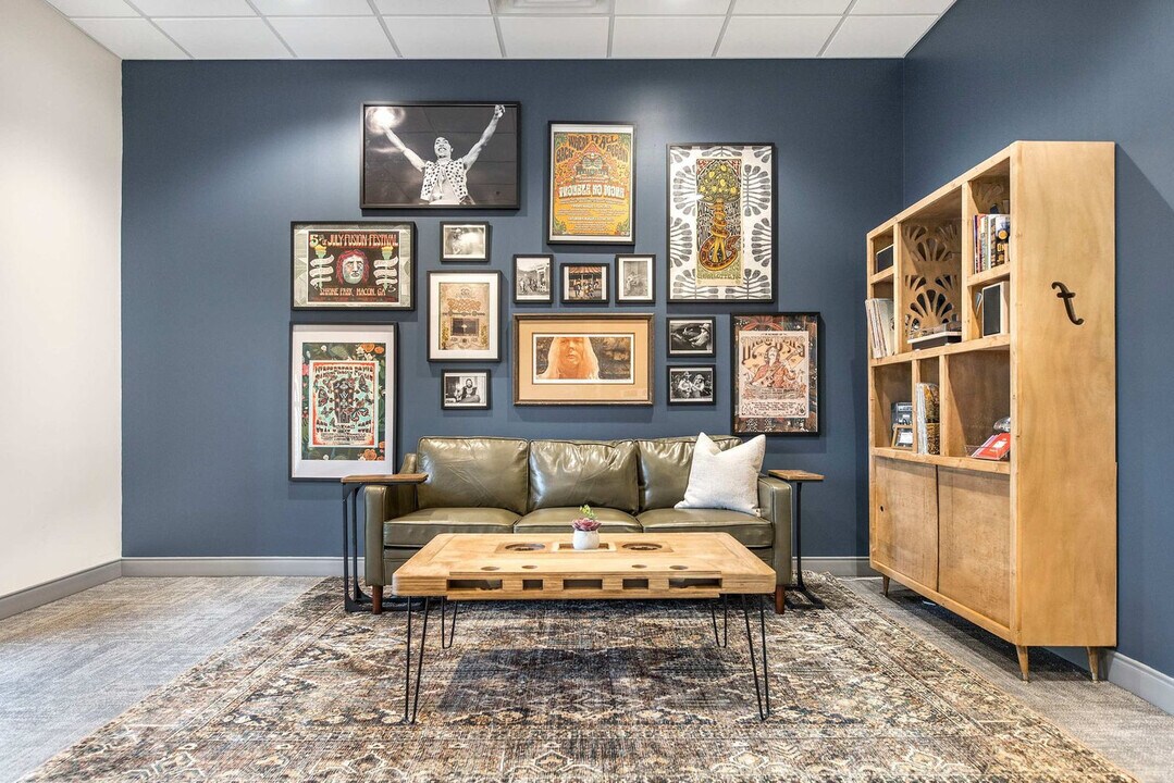 520 Martin Luther King Jr Blvd in Macon, GA - Building Photo