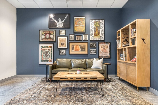 520 Martin Luther King Jr Blvd in Macon, GA - Building Photo - Building Photo