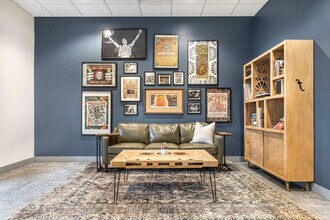 520 Martin Luther King Jr Blvd in Macon, GA - Foto de edificio - Building Photo