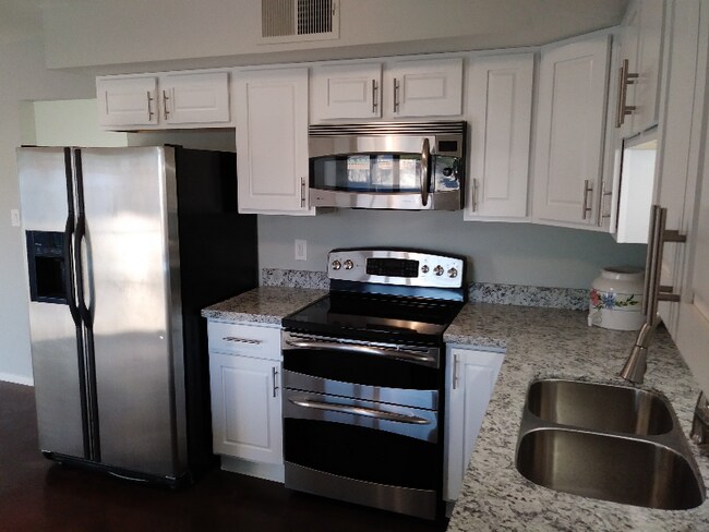 9411 S 4th Ave in Phoenix, AZ - Building Photo - Building Photo
