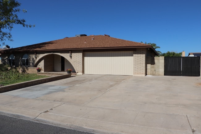 property at 4636 W Aster Dr