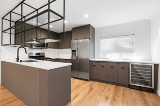 5941 Comey Ave, Unit 3 in Los Angeles, CA - Foto de edificio - Building Photo