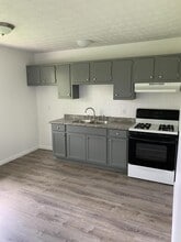 162 Bernower Ave SW in Massillon, OH - Building Photo - Building Photo