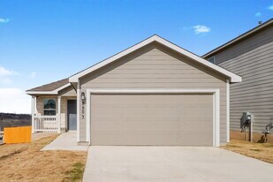 8803 Barrow Path in Converse, TX - Building Photo