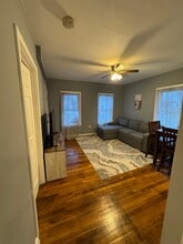 21 Summer St, Unit 2 in Attleboro, MA - Foto de edificio - Building Photo