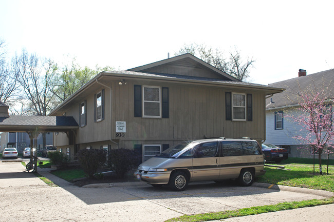 926-930 S Tennessee St in Lawrence, KS - Building Photo - Building Photo