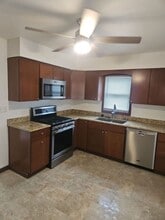 221 E Sheridan Ave in Des Moines, IA - Building Photo - Building Photo