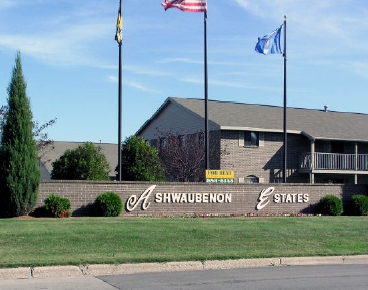 Ashwaubenon Estates Apartments in Green Bay, WI - Building Photo