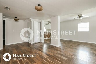 825 E Jackson Ave in Mount Dora, FL - Building Photo - Building Photo