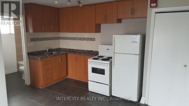 property at 14 N Alarton St